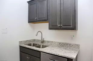 126 Tate St, Greensboro, NC 27403 - Photo 20