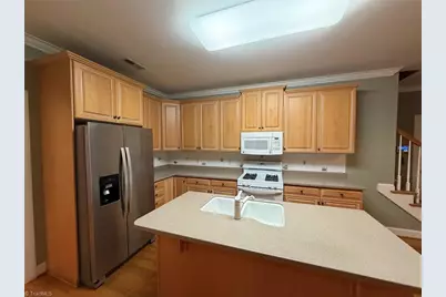 2208 Anchoridge Avenue, High Point, NC 27265 - Photo 8