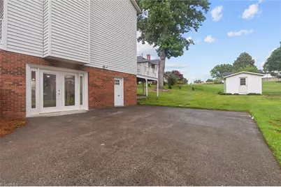 1912 Inman Circle, Mount Airy, NC 27030 - Photo 24