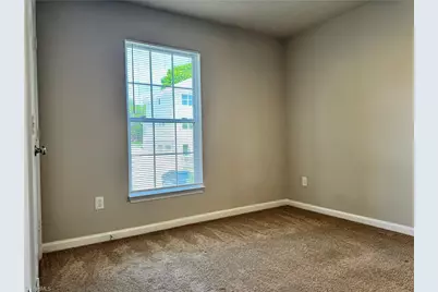 1911 Walker Avenue, Greensboro, NC 27403 - Photo 14