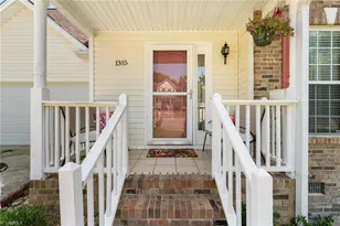 1315 Camden Pl Ct, Winston-Salem, NC 27103 - Photo 2