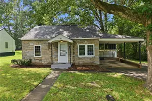 221 Zollicoffer Ave, Henderson, NC 27536 - Photo 38