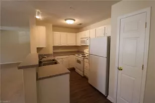 823 Scholastic Dr, Winston-Salem, NC 27106 - Photo 4