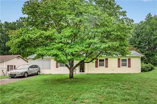 977 Shalimar Dr, Winston-Salem, NC 27107 - Photo 1