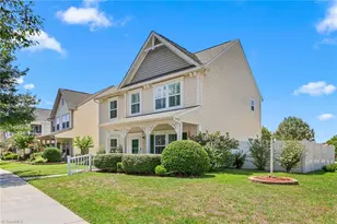 2402 Autumn Mist Dr, Winston-Salem, NC 27103 - Photo 2