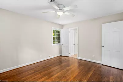 701 N Peace Haven Road, Winston-Salem, NC 27104 - Photo 16