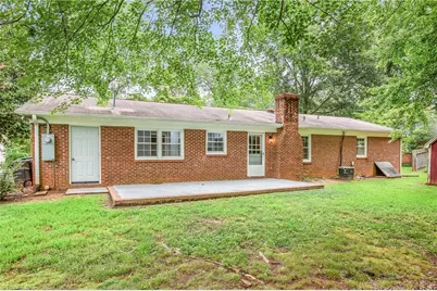 701 N Peace Haven Road, Winston-Salem, NC 27104 - Photo 36