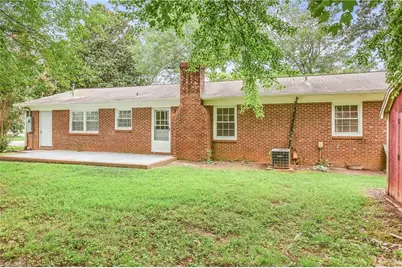 701 N Peace Haven Road, Winston-Salem, NC 27104 - Photo 38