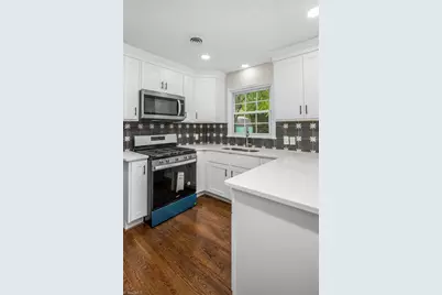 701 N Peace Haven Road, Winston-Salem, NC 27104 - Photo 6