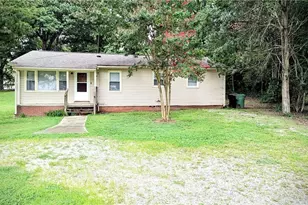 826 Graylyn Dr, High Point, NC 27263 - Photo 32