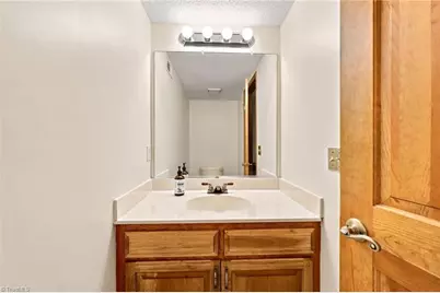413 Hollinswood Avenue, Winston-Salem, NC 27103 - Photo 24