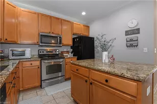 7100 W Friendly Ave, Greensboro, NC 27410 - Photo 8