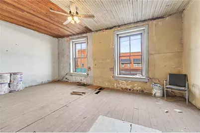 100/104 S Market Street, Madison, NC 27025 - Photo 40