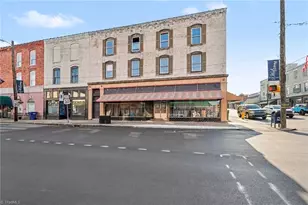 100/104 S Market St, Madison, NC 27025 - Photo 2