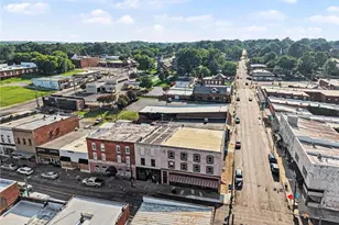 100/104 S Market St, Madison, NC 27025 - Photo 46