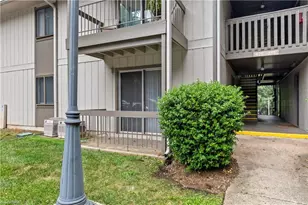 2230 Sunderland Rd, Winston-Salem, NC 27103 - Photo 2