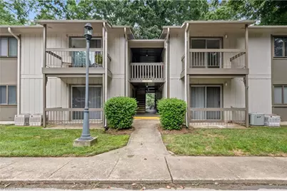 2230 Sunderland Road #42E, Winston-Salem, NC 27103 - Photo 1