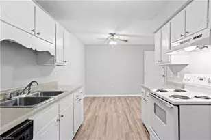 2230 Sunderland Rd, Winston-Salem, NC 27103 - Photo 10