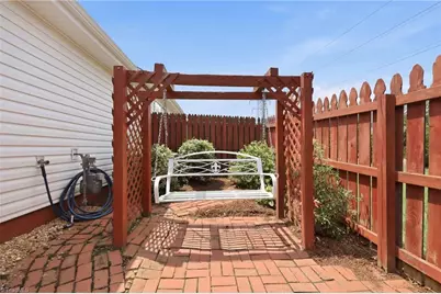 2036 Sweetbay Circle, Burlington, NC 27215 - Photo 30