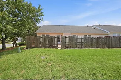 2036 Sweetbay Circle, Burlington, NC 27215 - Photo 32