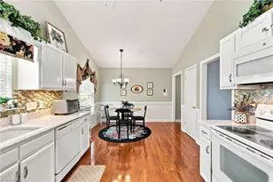 2036 Sweetbay Cir, Burlington, NC 27215 - Photo 8