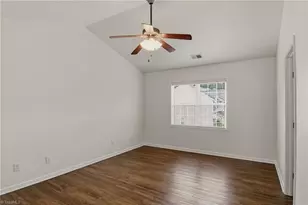 4020 Tarrant Trace Cir, High Point, NC 27265 - Photo 18