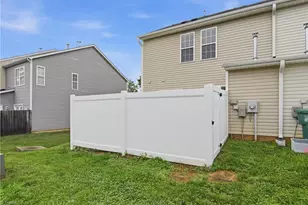 4020 Tarrant Trace Cir, High Point, NC 27265 - Photo 30