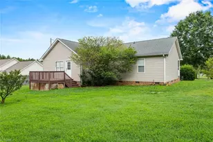 6050 Griffin Dr, Ramseur, NC 27316 - Photo 24