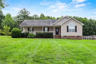 6050 Griffin Dr, Ramseur, NC 27316 - Photo 2
