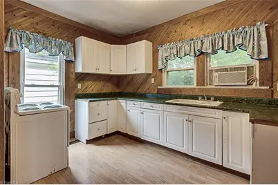 426 W Main Street, Franklinville, NC 27248 - Photo 18