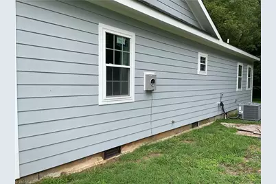 513 W Dameron Avenue, Liberty, NC 27298 - Photo 2