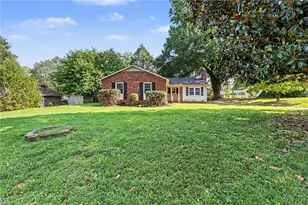 106 Lillian Ct, Winston-Salem, NC 27103 - Photo 2