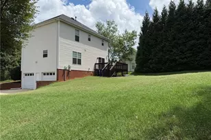 2740 Bridgeport Dr, Winston-Salem, NC 27103 - Photo 20