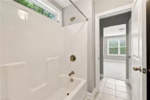 5409 Torwood Dr, Greensboro, NC 27409 - Photo 24