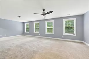 5409 Torwood Dr, Greensboro, NC 27409 - Photo 32