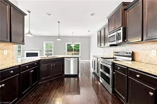 5409 Torwood Dr, Greensboro, NC 27409 - Photo 10