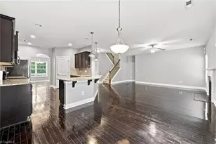 5409 Torwood Dr, Greensboro, NC 27409 - Photo 6