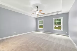 5409 Torwood Dr, Greensboro, NC 27409 - Photo 12