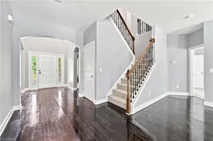 5409 Torwood Dr, Greensboro, NC 27409 - Photo 2