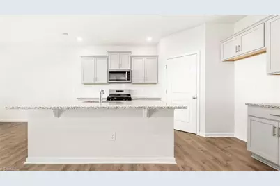 204 Hungerford Boulevard, Jamestown, NC 27282 - Photo 14