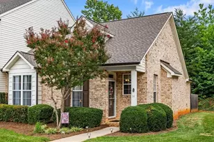 14 Rhododendron Dr, Greensboro, NC 27455 - Photo 2