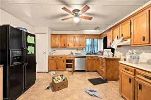 7166 Wright Rd, Thomasville, NC 27360 - Photo 30