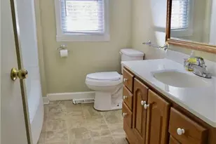 627 Morehead St, Eden, NC 27288 - Photo 16