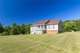 1055 Josephs Ln, Pinnacle, NC 27043 - Photo 38
