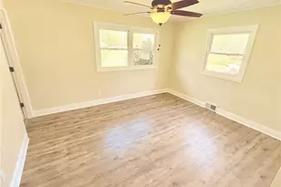 118 Lakeview Cir, Thomasville, NC 27360 - Photo 14