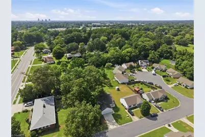 3 Franklinwood Drive, Greensboro, NC 27401 - Photo 36