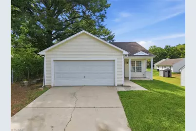 3 Franklinwood Drive, Greensboro, NC 27401 - Photo 1