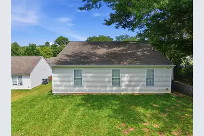 3 Franklinwood Drive, Greensboro, NC 27401 - Photo 34