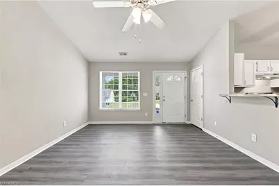 3 Franklinwood Drive, Greensboro, NC 27401 - Photo 6