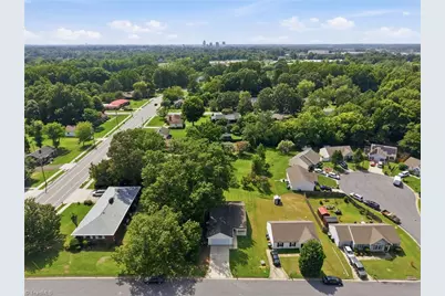 3 Franklinwood Drive, Greensboro, NC 27401 - Photo 38